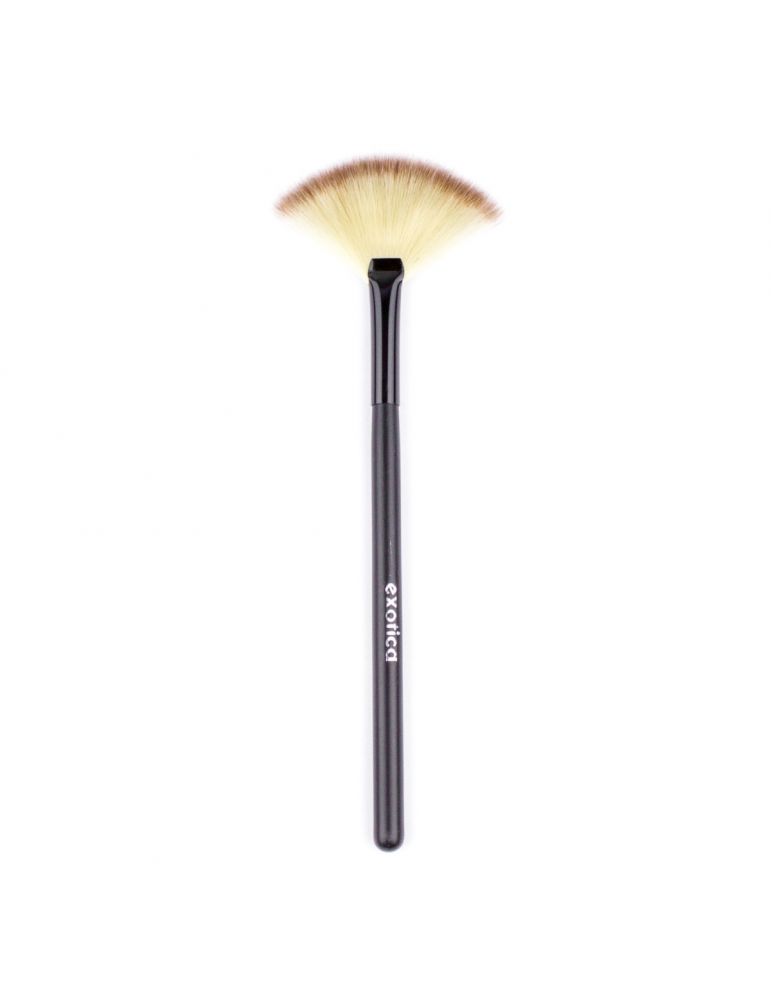 con que brocha aplicar el iluminador