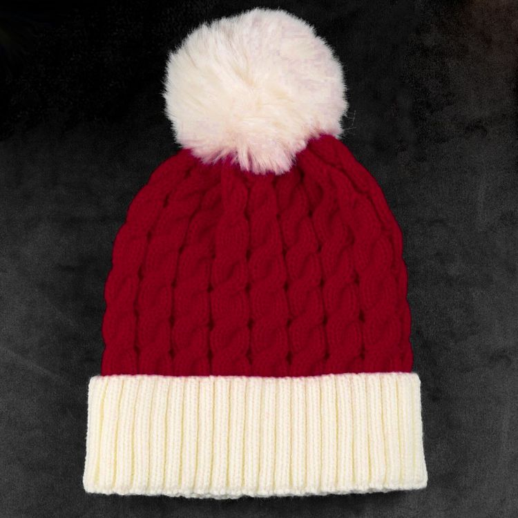 GORRO CON POMPÓM