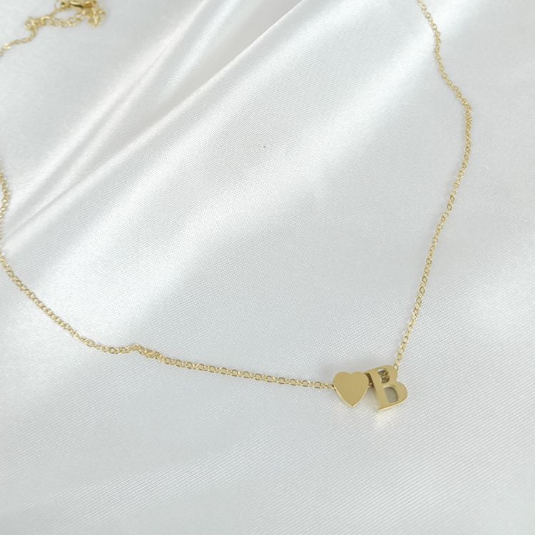 COLLAR DE ACERO INOXIDABLE C/ DIJE DE LETRA