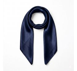 PAÑUELO LISO TIPO SEDA 70 X 70 CM