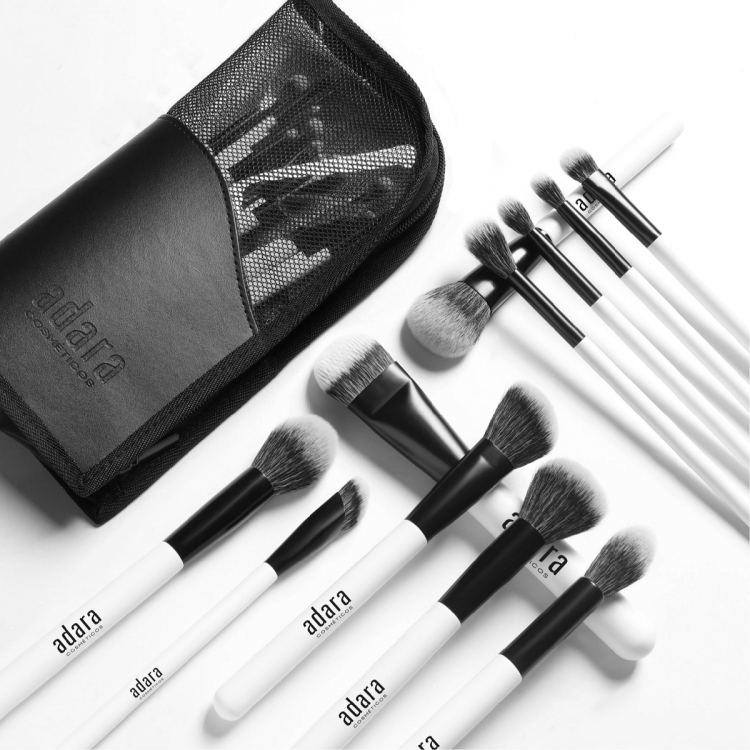 SET 24 BROCHAS PROFESIONALES CON ESTUCHE ADARA